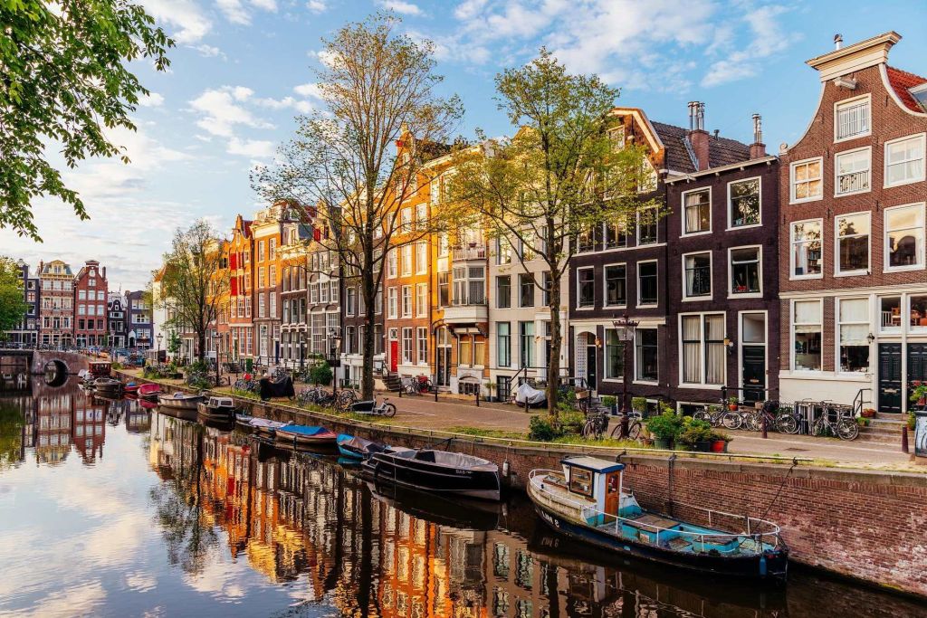 Glimpses of Europe Premium